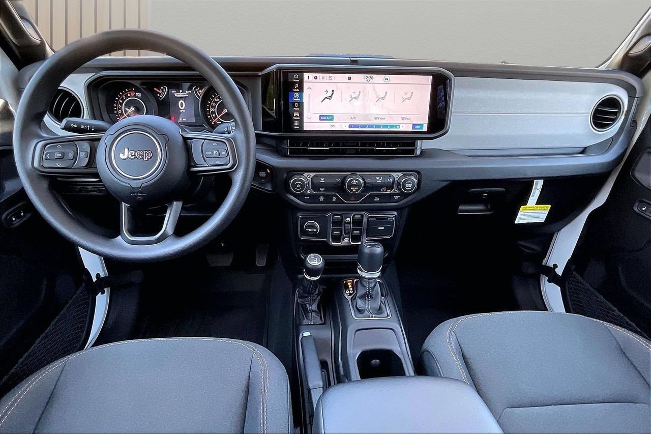 New 2026 Jeep Gladiator Sport AWD/4WD image 10