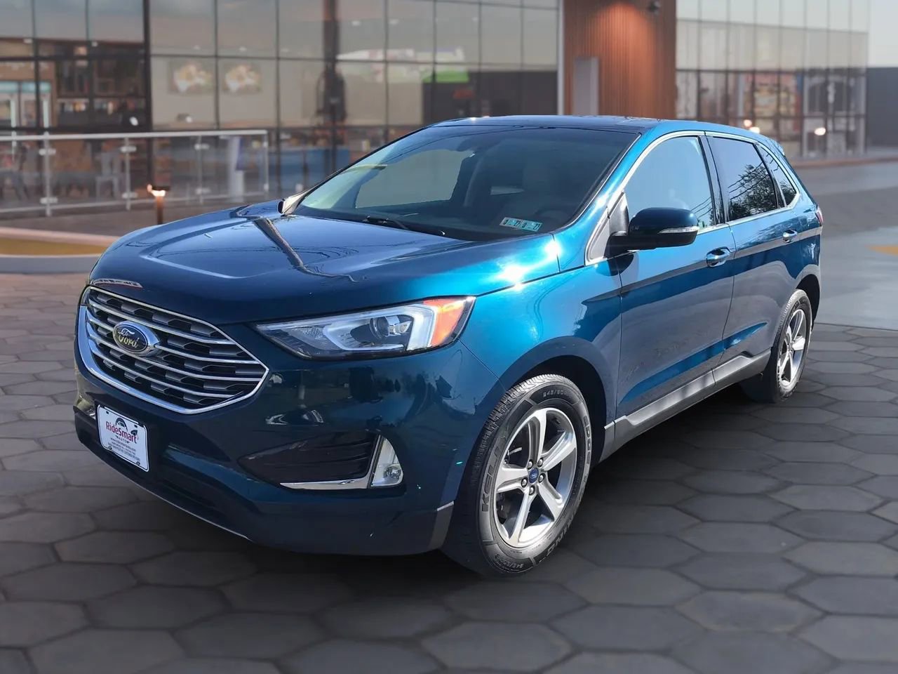 Used 2020 Ford Edge SEL w/ Cold Weather Package image 6