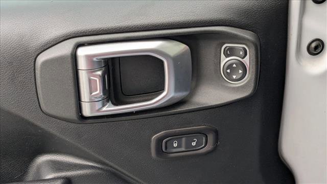 Used 2018 Jeep Wrangler Unlimited Rubicon AWD/4WD image 12