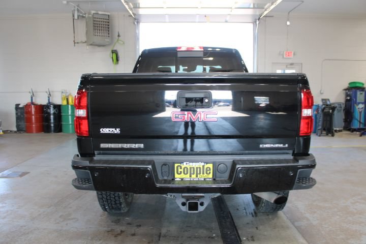 Used 2019 GMC Sierra 2500 Denali w/ LPO, Protection Package AWD/4WD image 9