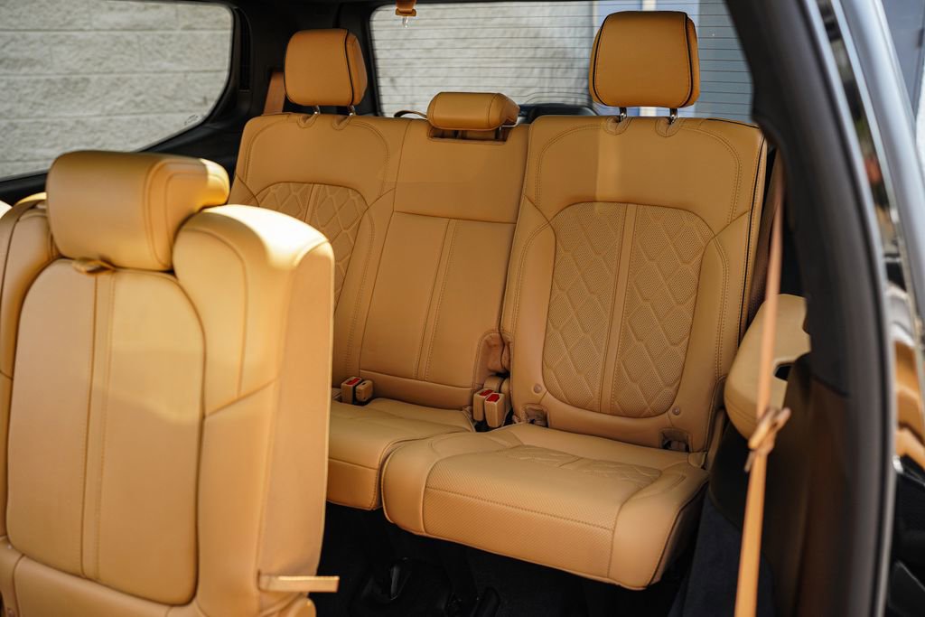 Used 2023 Jeep Grand Wagoneer Series III image 24