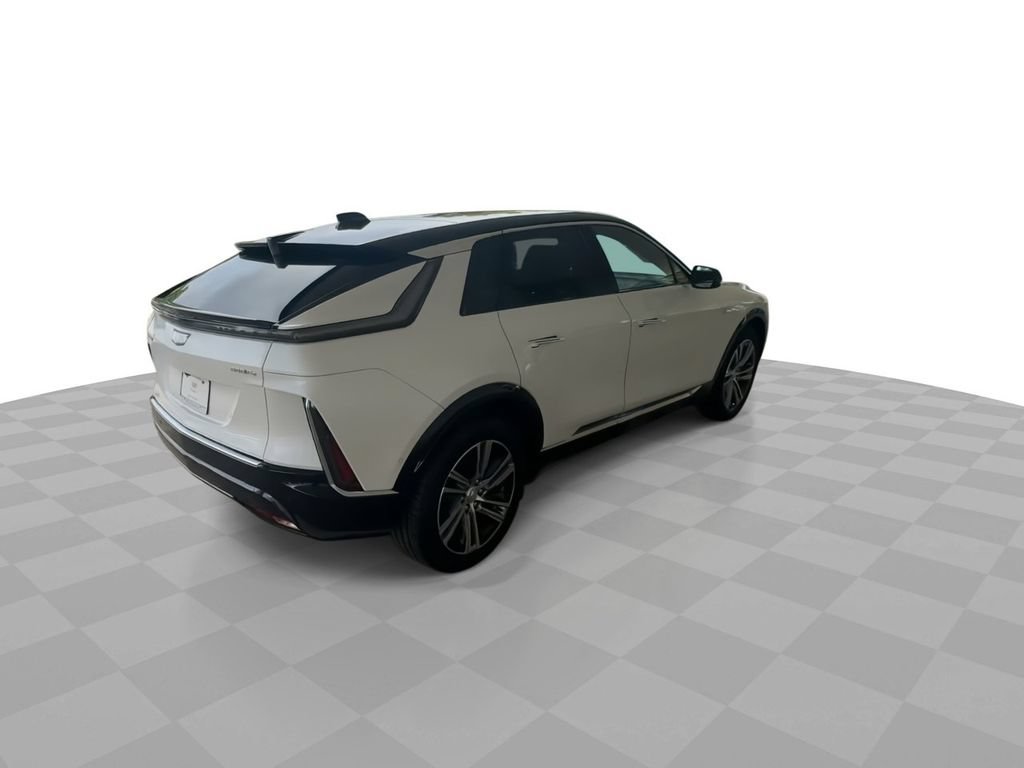 Certified 2025 Cadillac Lyriq Luxury AWD/4WD image 8