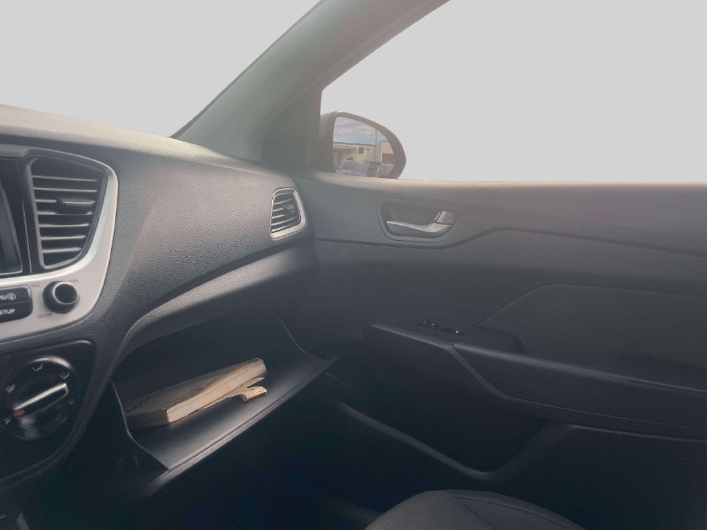 Used 2019 Hyundai Accent SEL FWD image 29