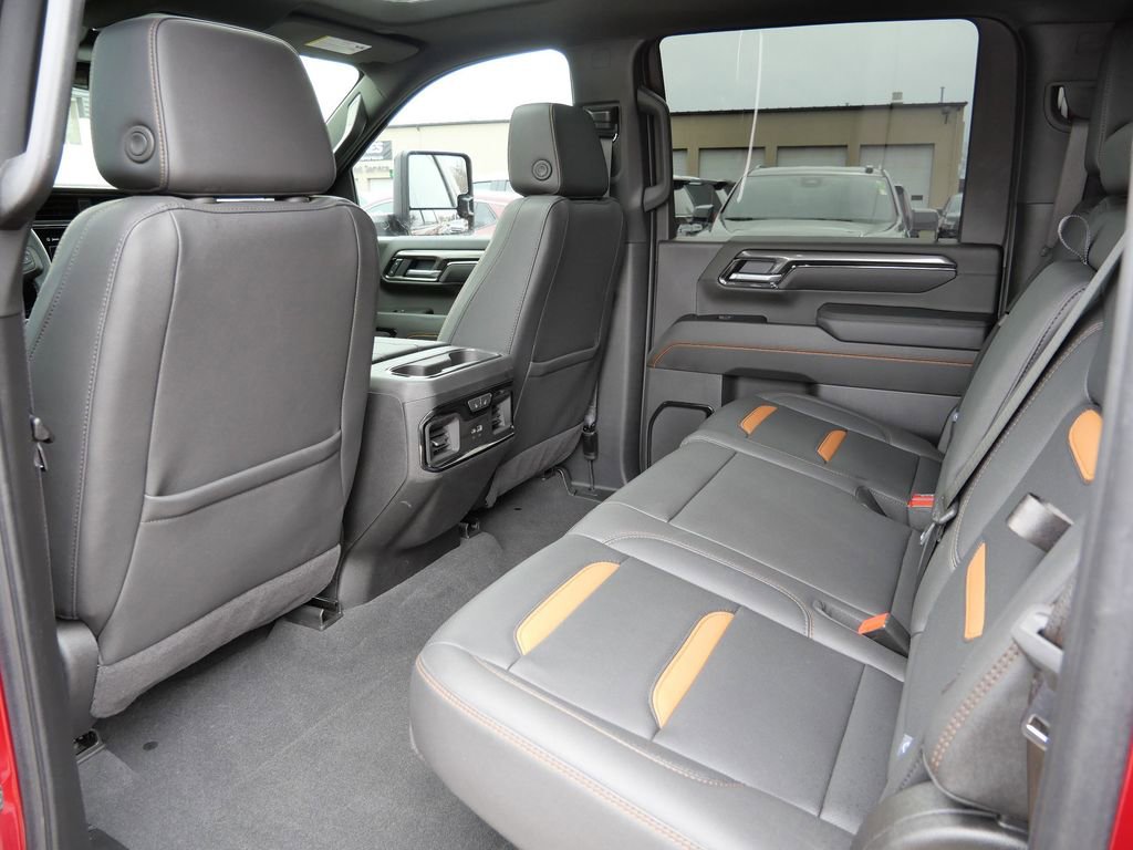 Used 2025 GMC Sierra 2500 AT4 w/ AT4 Premium Plus Package image 27