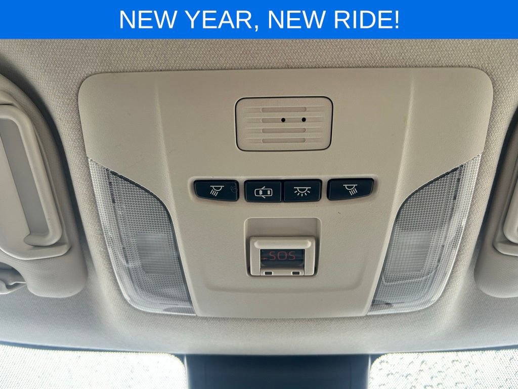 Used 2020 Toyota Corolla LE image 32