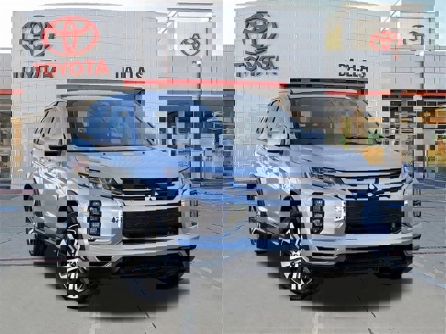 Used 2024 Mitsubishi Outlander Sport ES image 1