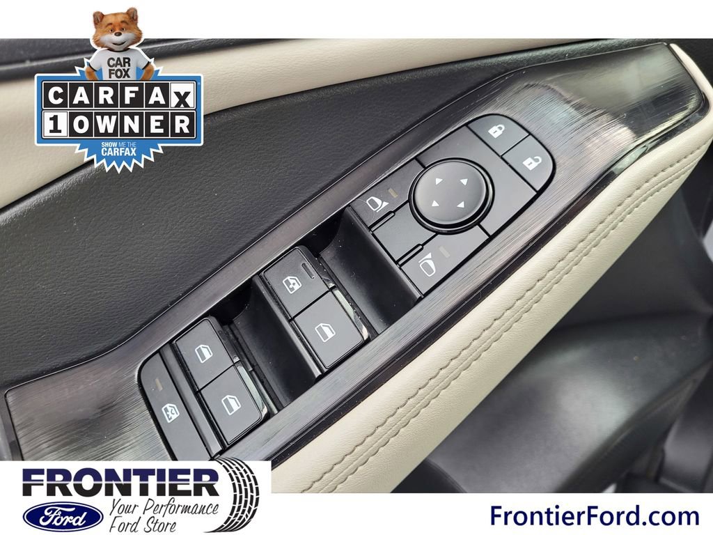 Used 2025 Nissan Rogue SV image 15