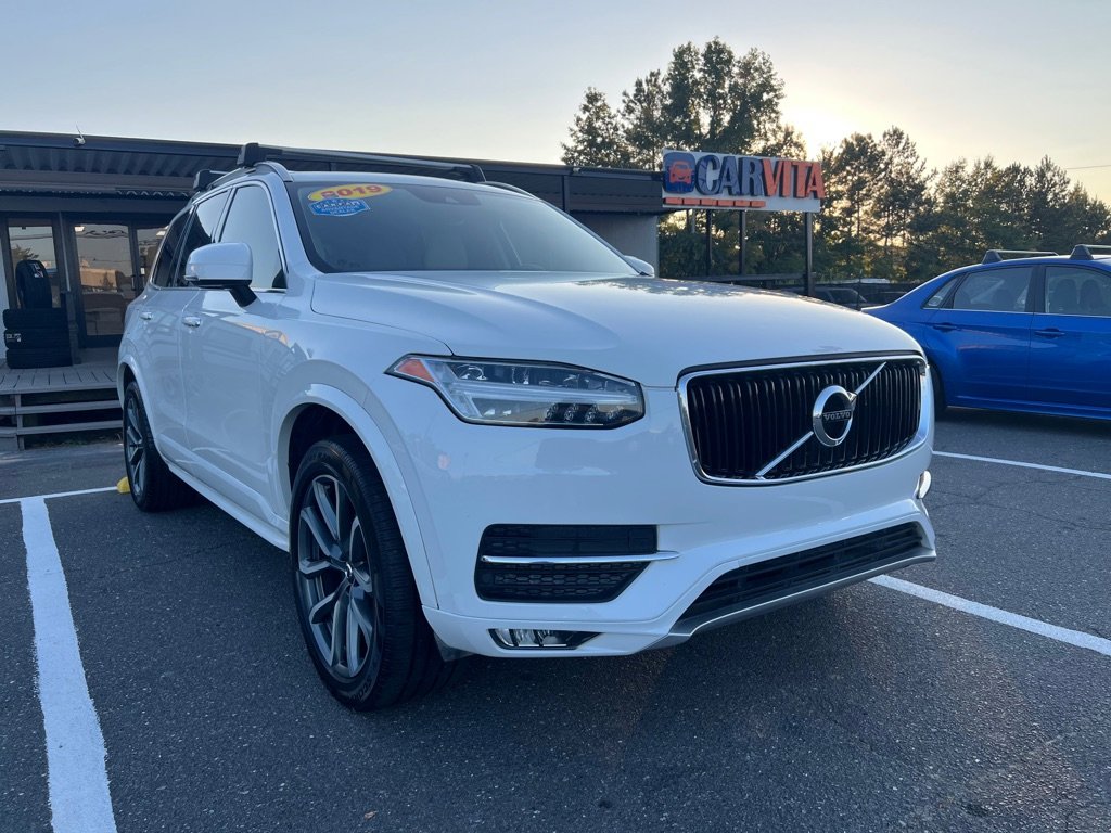 Used 2019 Volvo XC90 T5 Momentum w/ Protection Package image 3
