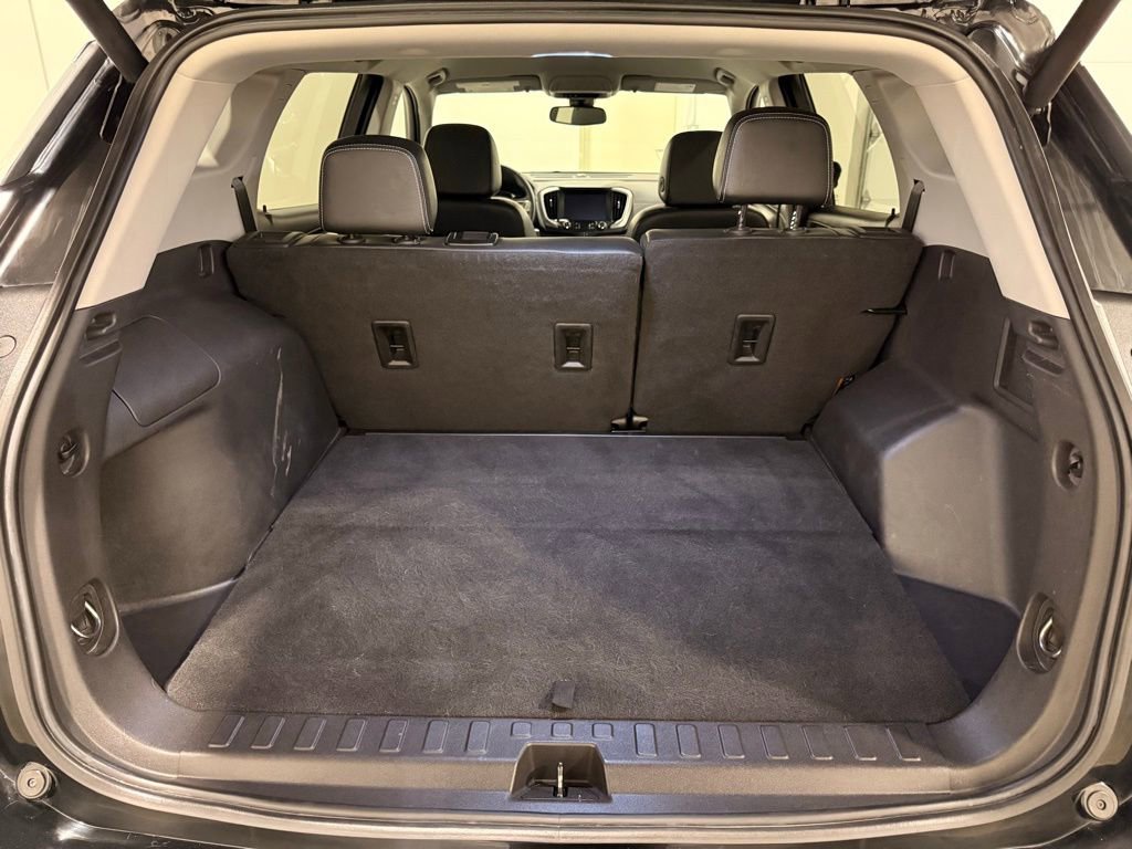 Used 2024 GMC Terrain SLT image 10