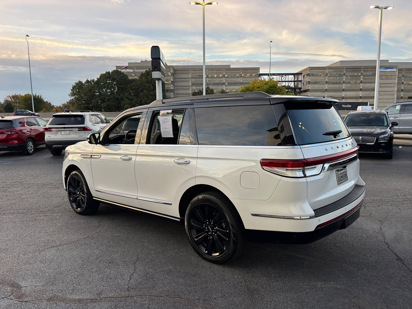 Certified 2024 Lincoln Navigator Black Label image 5