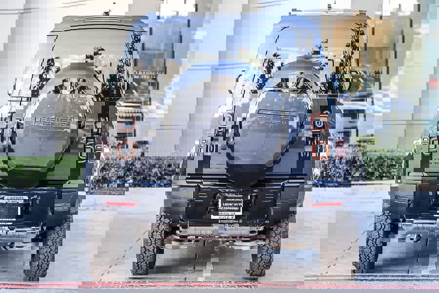 New 2026 Land Rover Defender 110 S image 7