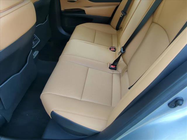 Used 2025 Lexus ES 300h w/ Premium Package image 20