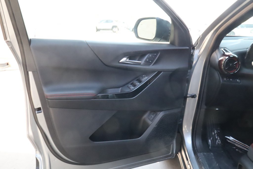 New 2027 Chevrolet Equinox RS w/ Safety and Technology Package FWD image 16