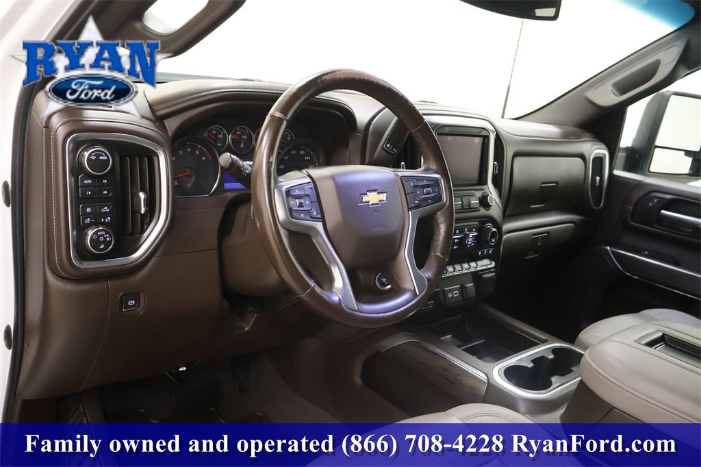 Used 2022 Chevrolet Silverado 2500 LTZ w/ LTZ Convenience Package image 18