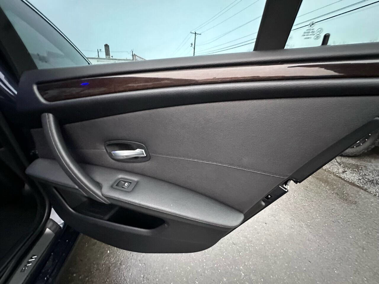 Used 2010 BMW 535i xDrive Sedan image 22