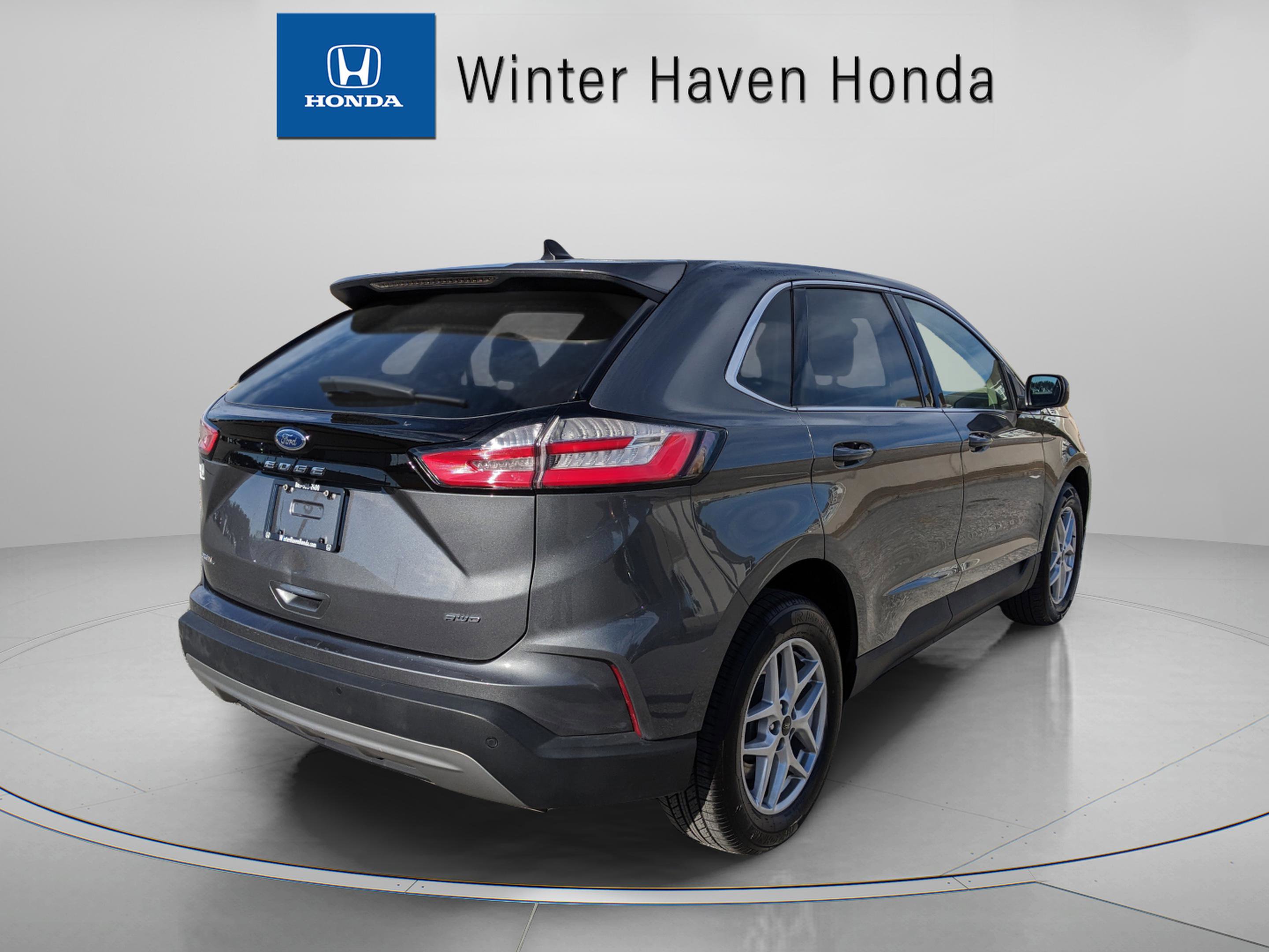 Used 2024 Ford Edge SEL image 8