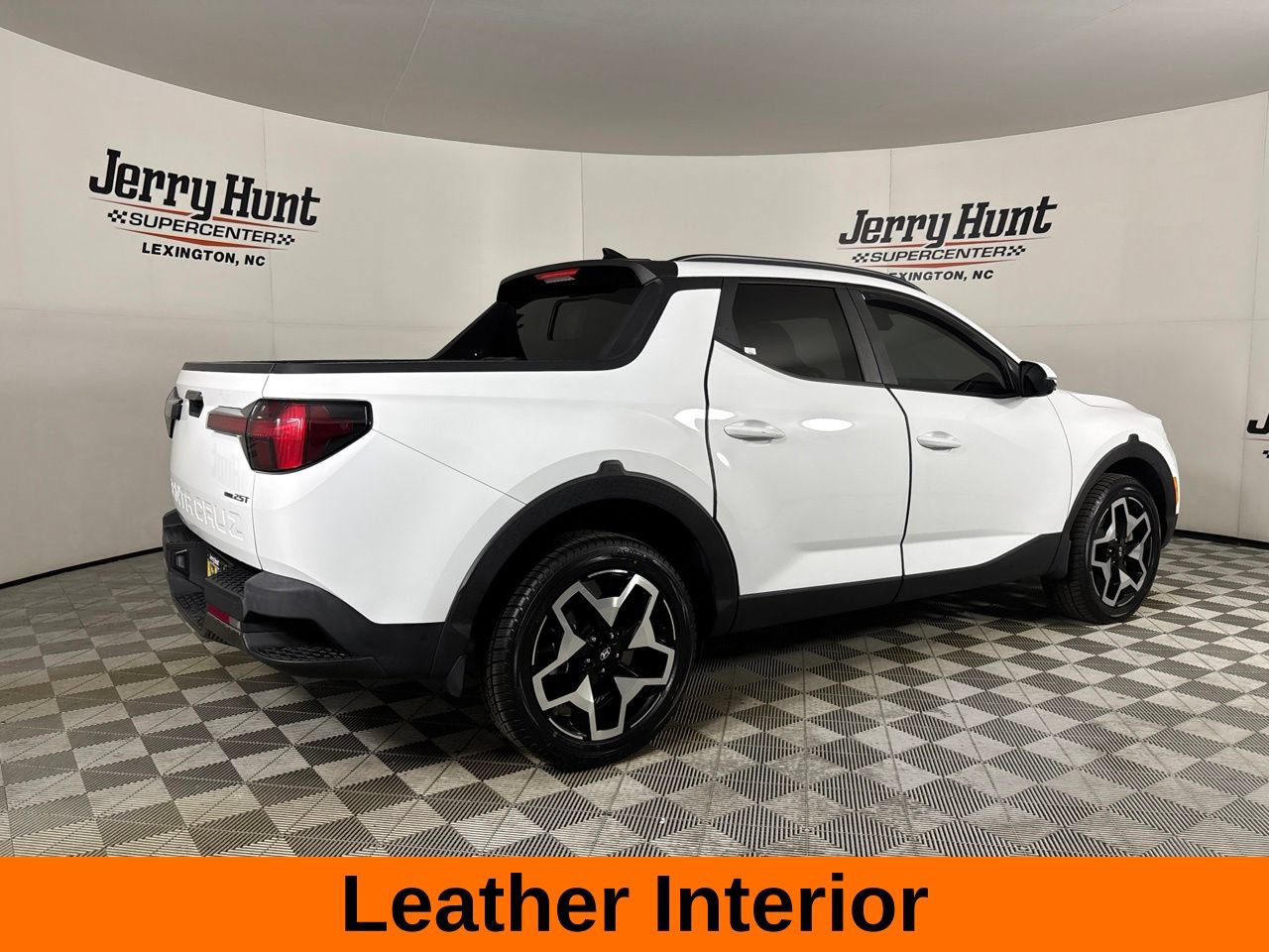 Used 2022 Hyundai Santa Cruz Limited AWD/4WD image 5