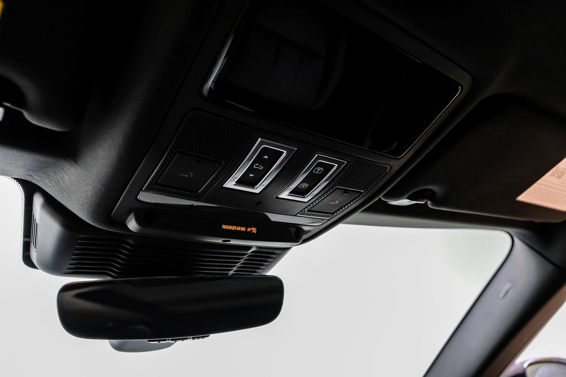 Used 2024 Land Rover Range Rover Evoque S image 32