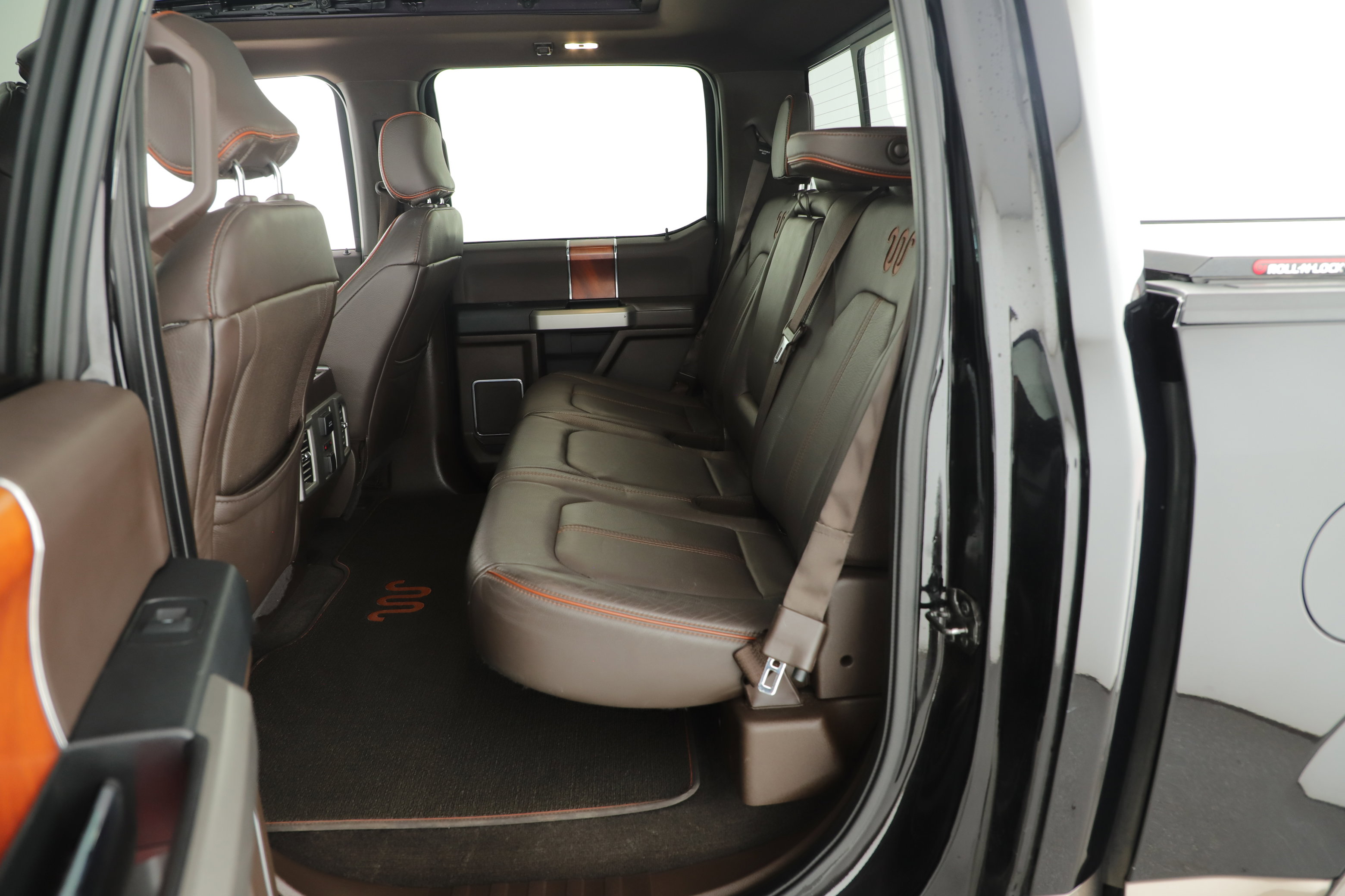 Used 2016 Ford F150 King Ranch w/ Equipment Group 601A Luxury AWD/4WD image 11