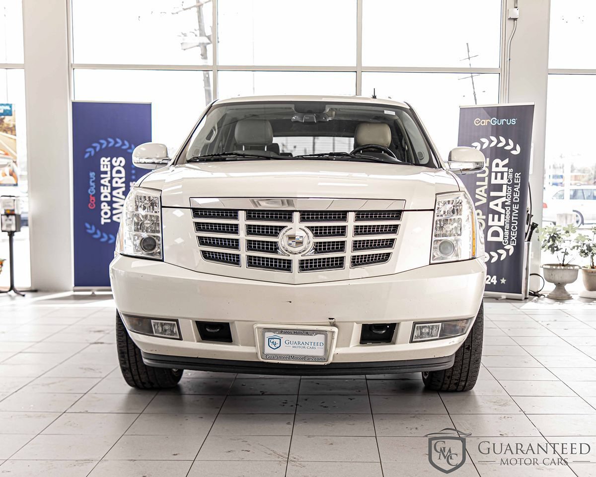 Used 2010 Cadillac Escalade 2WD Hybrid image 2