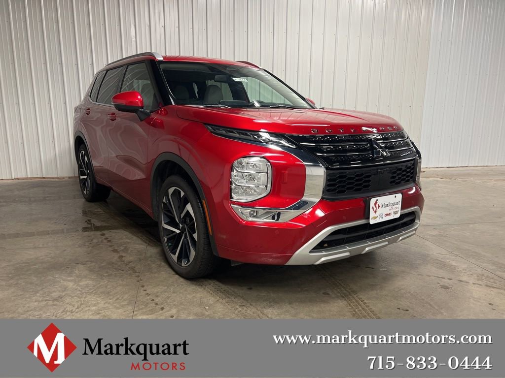 Used 2024 Mitsubishi Outlander SEL image 1