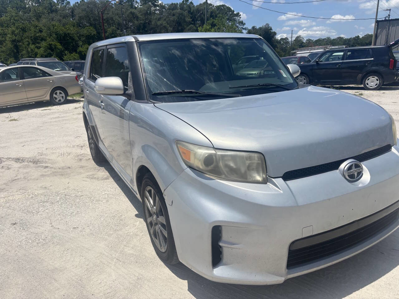 Used 2013 Scion xB FWD image 3