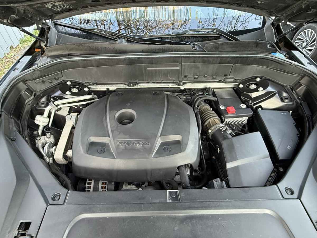 Used 2017 Volvo XC90 T6 Inscription w/ Vision Package image 31