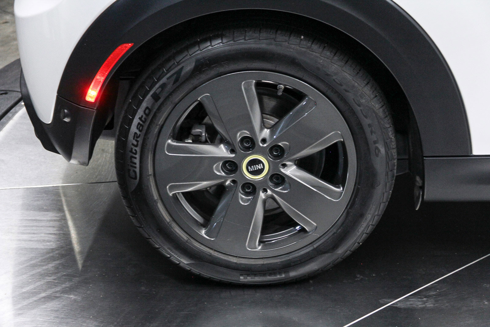 Used 2024 MINI Cooper SE image 8