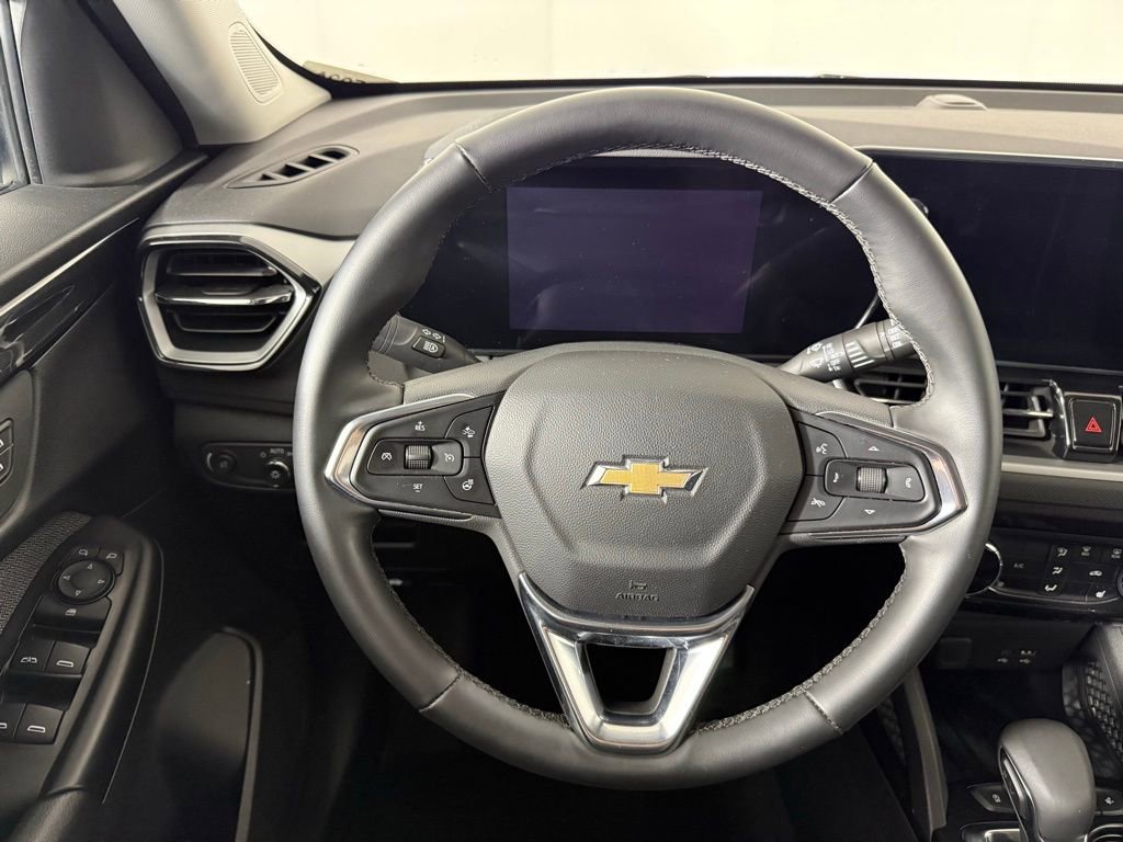 Used 2024 Chevrolet TrailBlazer LT w/ LT Cold Weather Package image 14