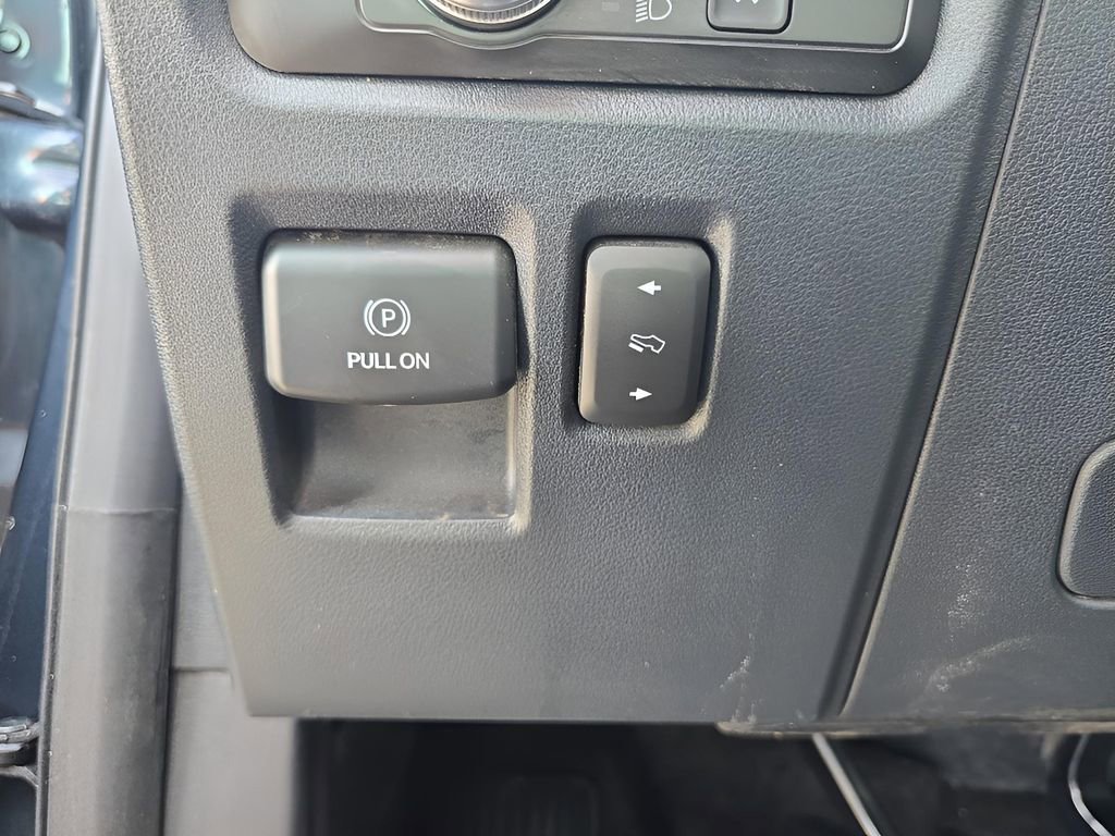 Used 2022 Ford Expedition Max Limited image 14