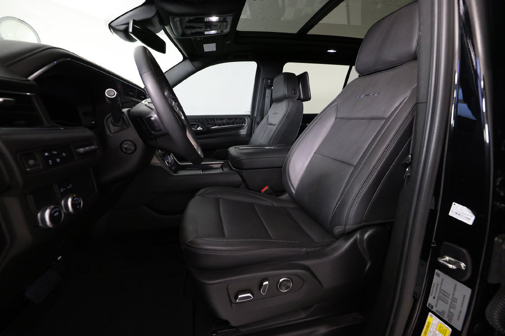 Used 2023 GMC Yukon XL Denali RWD image 17