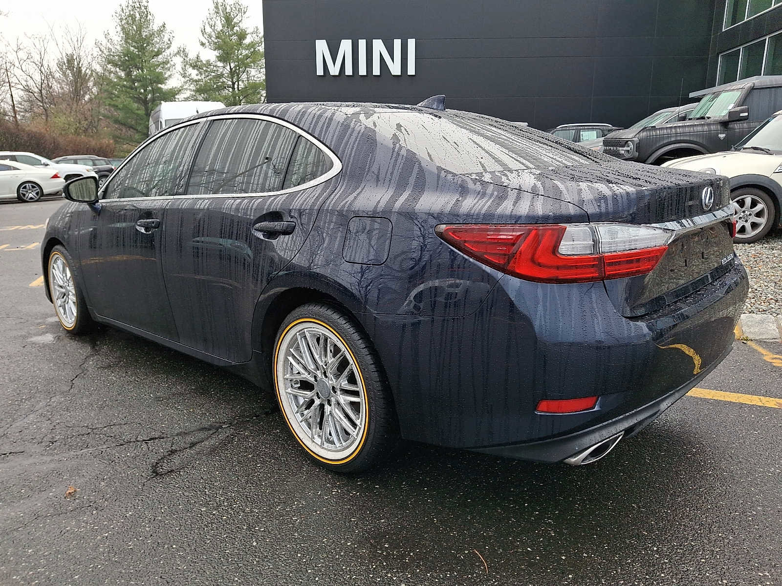 Used 2017 Lexus ES 350 image 6