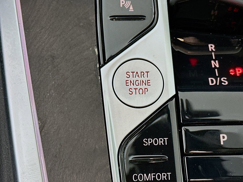 Used 2025 BMW X7 xDrive40i image 19