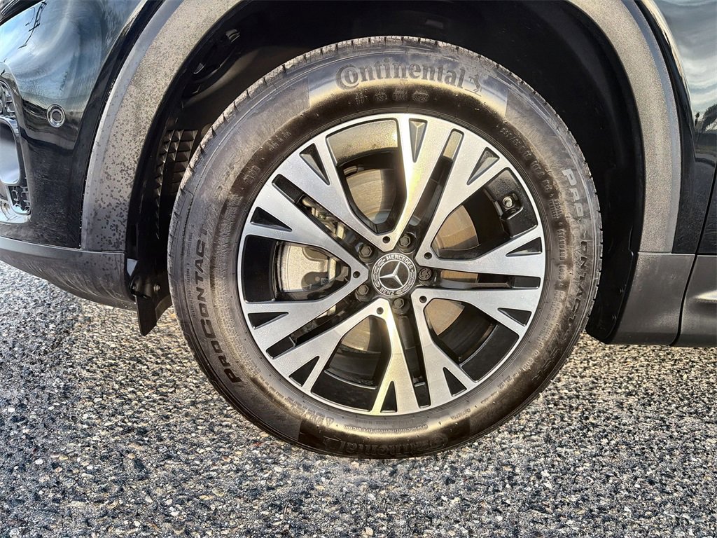 Used 2024 Mercedes-Benz GLB 250 4MATIC w/ Exclusive Package image 19