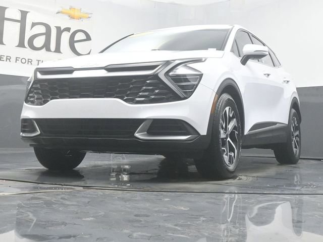 Used 2025 Kia Sportage EX image 4