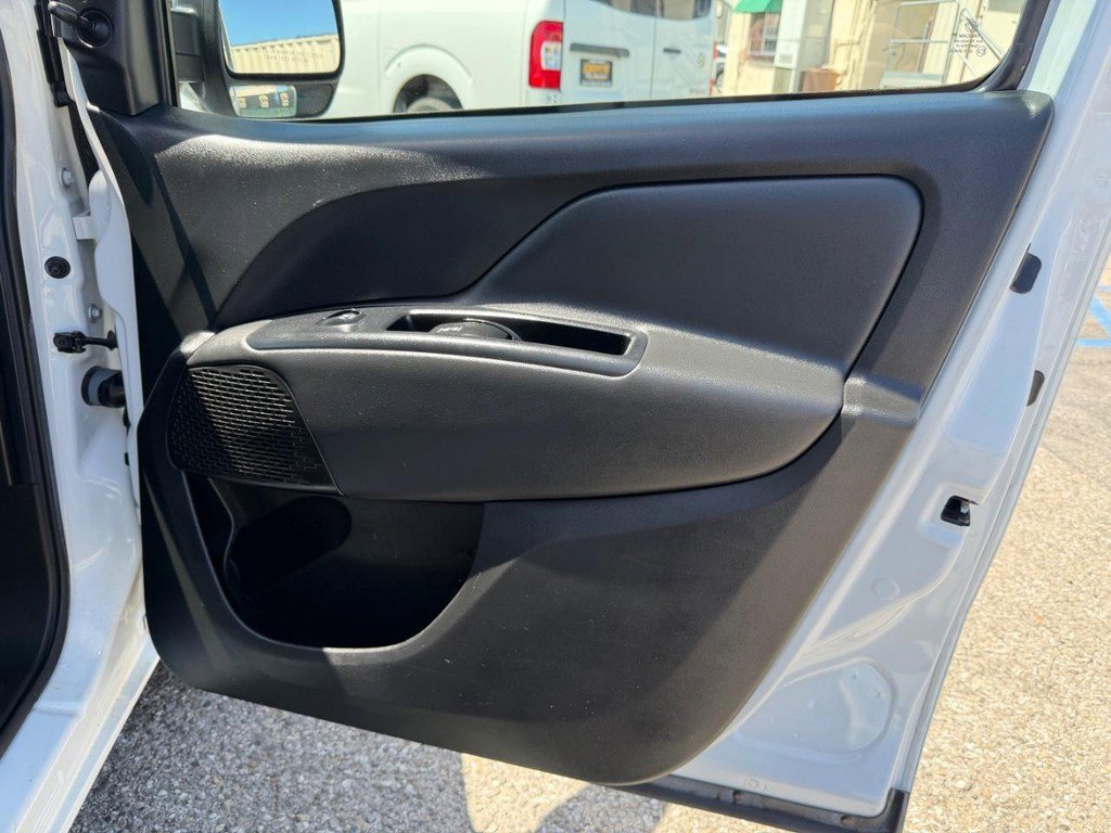 Used 2021 RAM ProMaster City Tradesman FWD image 30