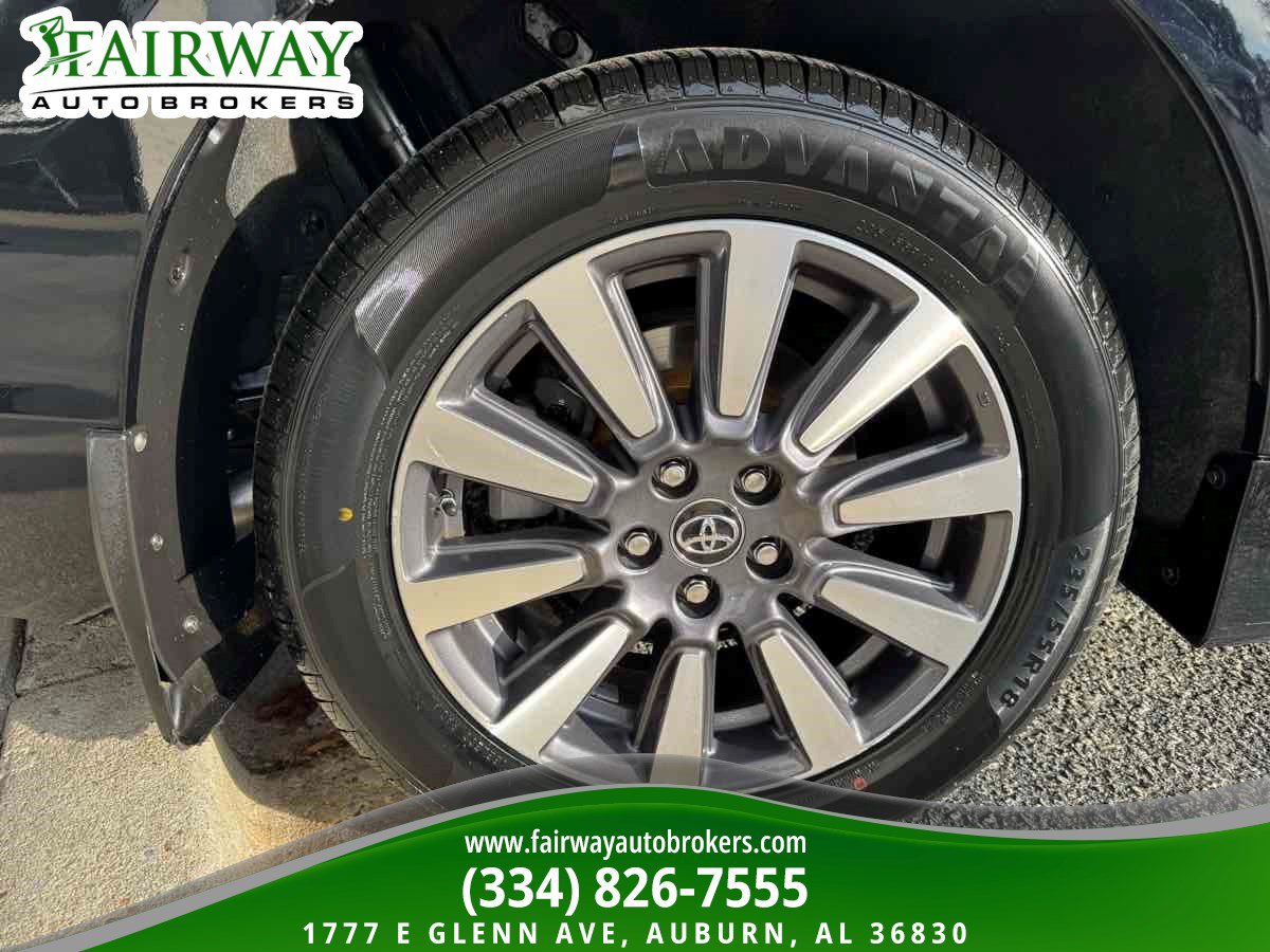 Used 2020 Toyota Sienna Limited Premium w/ Carpet Mat Package AWD/4WD image 36