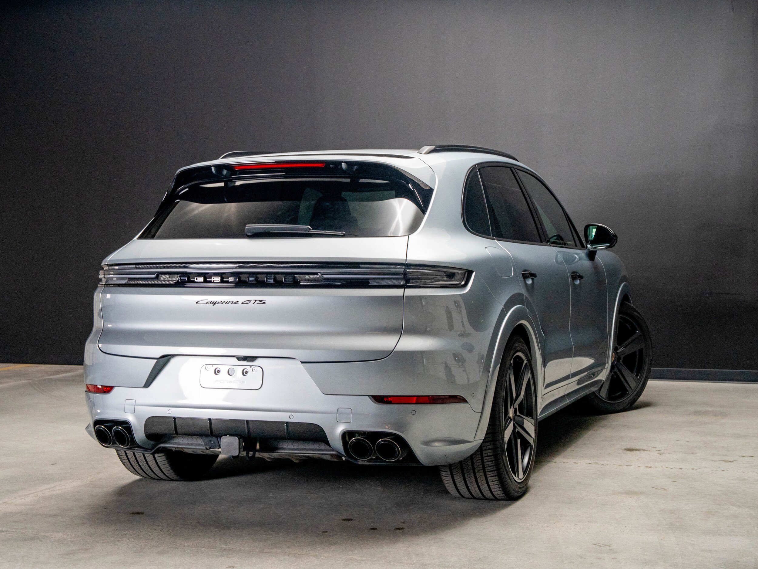 Certified 2025 Porsche Cayenne GTS AWD/4WD image 7