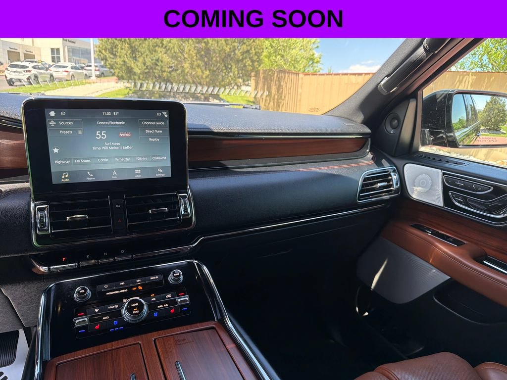 Used 2018 Lincoln Navigator Reserve w/ Technology Package AWD/4WD image 17