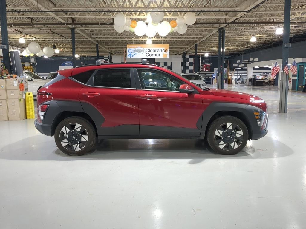 Used 2025 Hyundai Kona SEL image 4