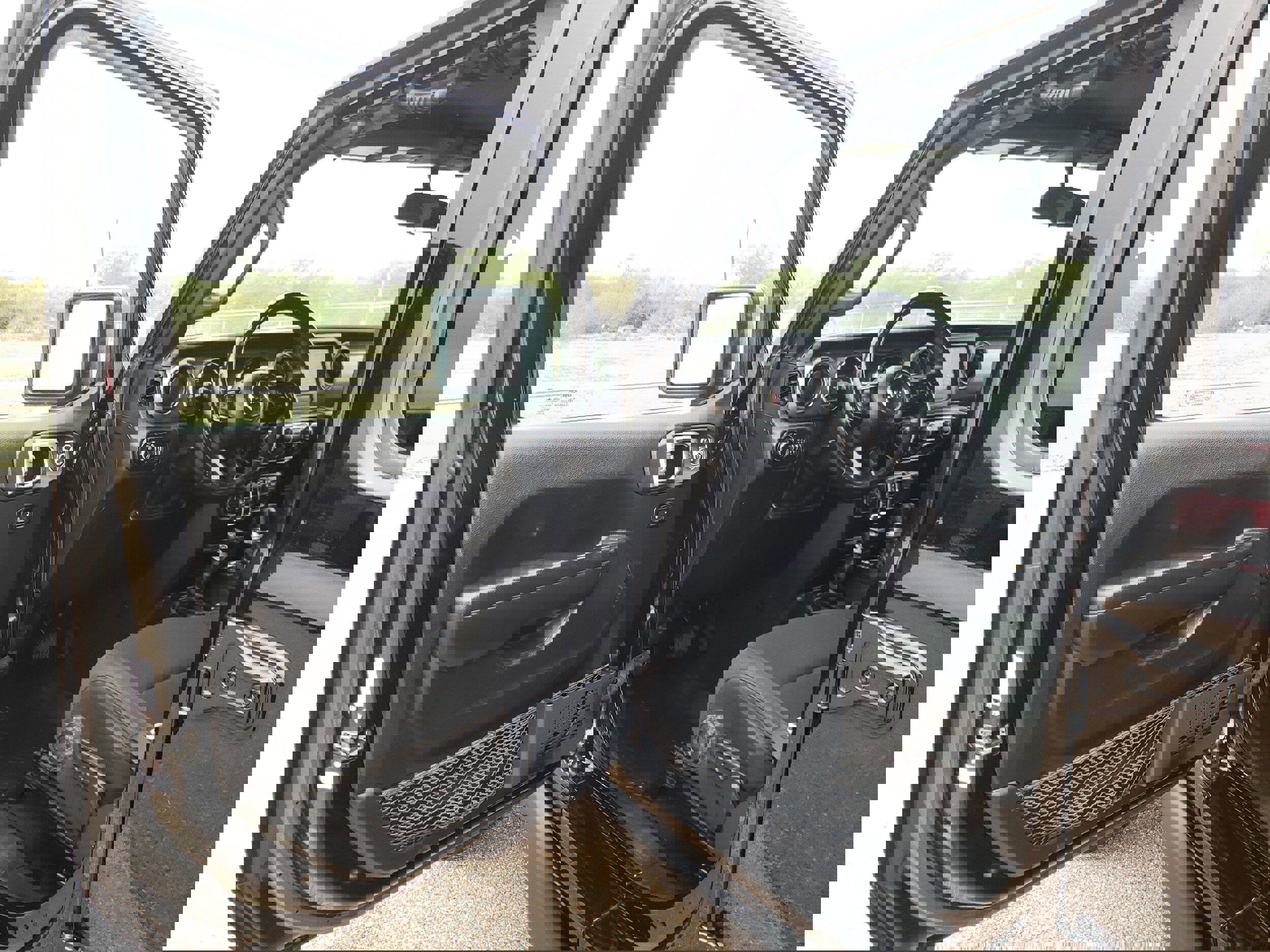 Used 2021 Jeep Gladiator Sport image 13