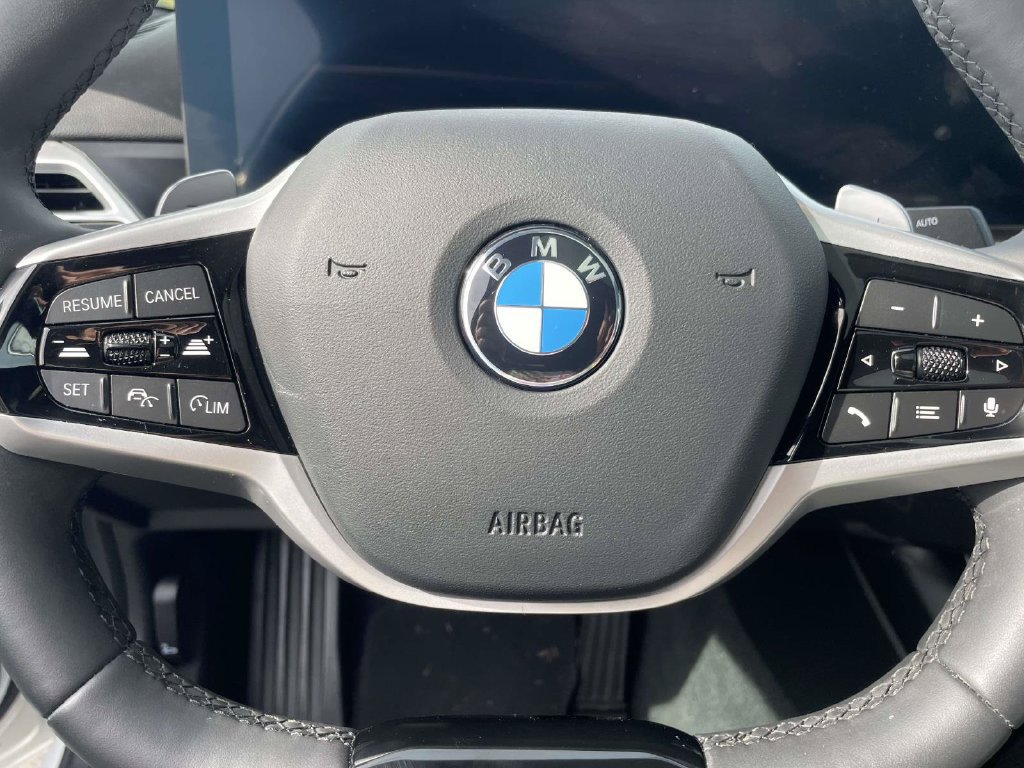 Used 2025 BMW 330i xDrive Sedan w/ Convenience Package AWD/4WD image 14