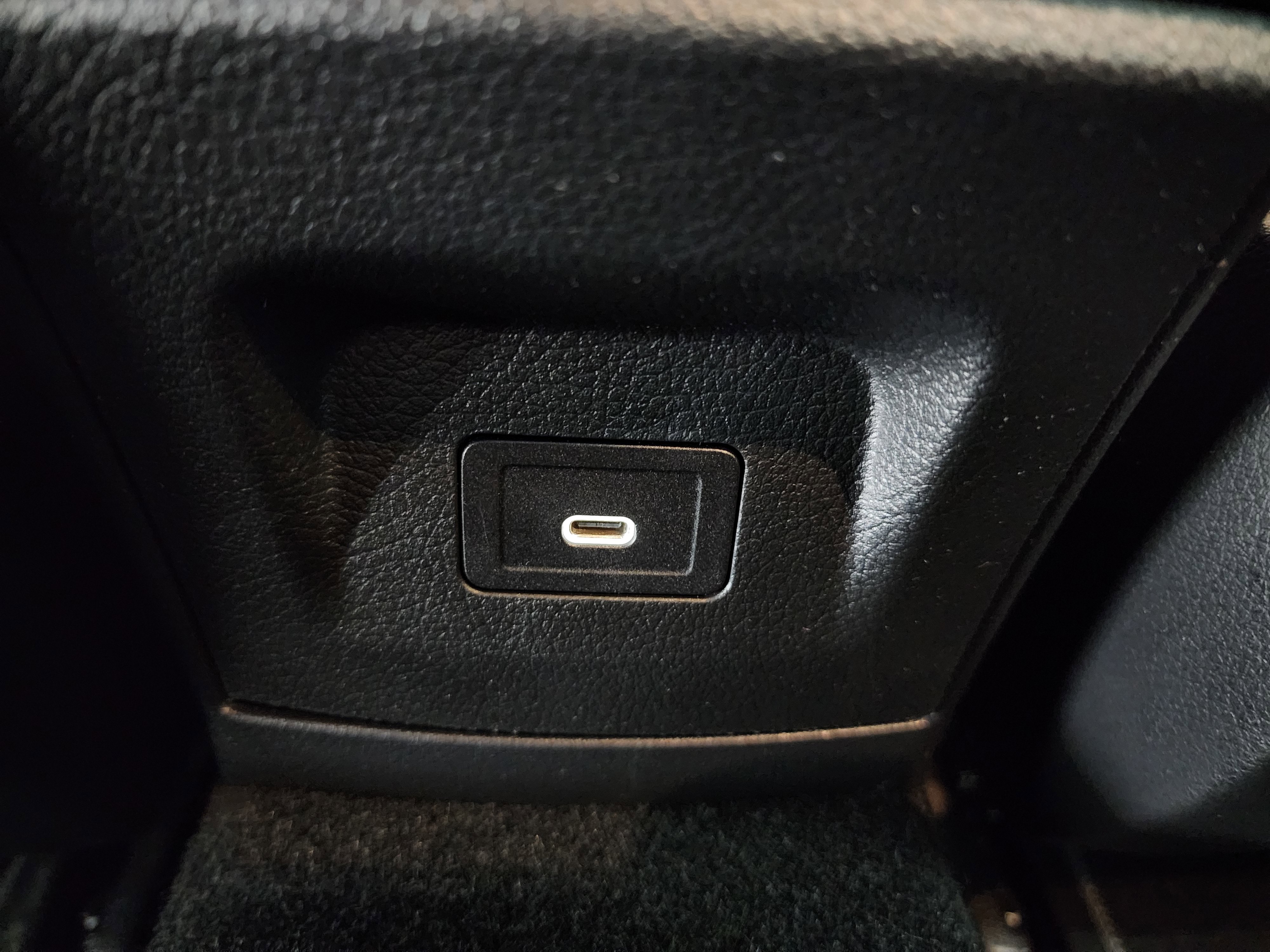 Used 2025 Mercedes-Benz CLA 250 4MATIC image 33