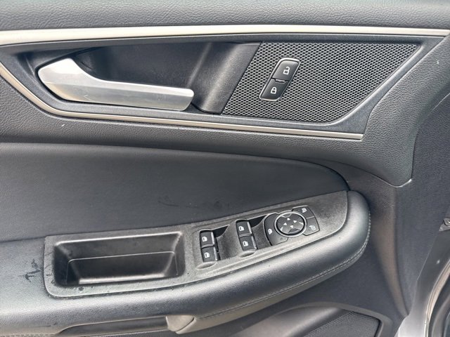 Used 2021 Ford Edge SEL w/ Convenience Package image 19