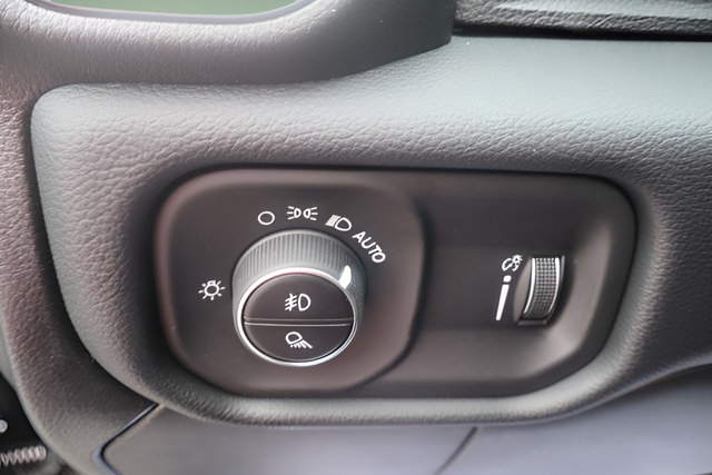 New 2026 RAM 3500 Big Horn AWD/4WD image 17