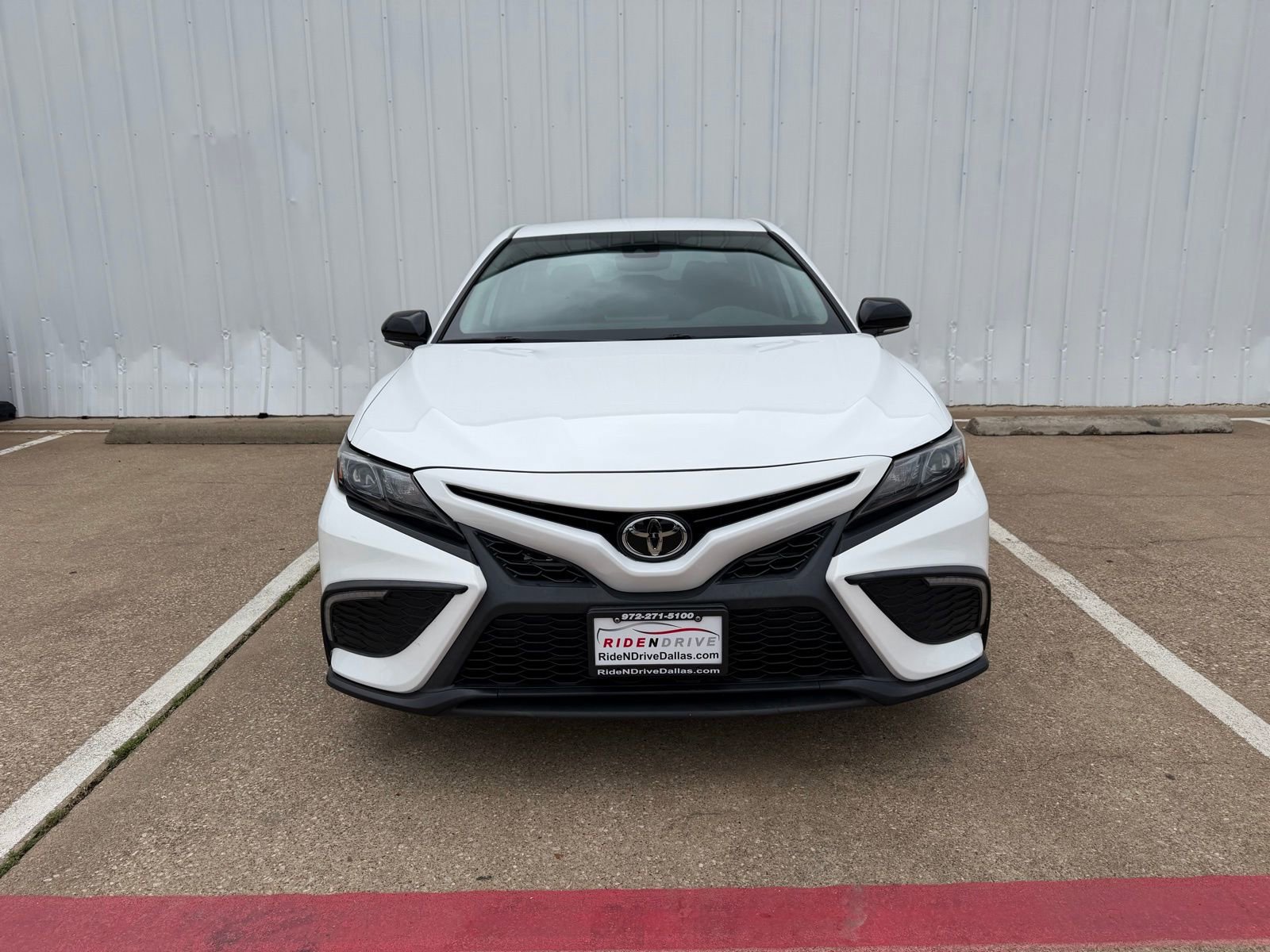 Used 2022 Toyota Camry SE FWD image 10