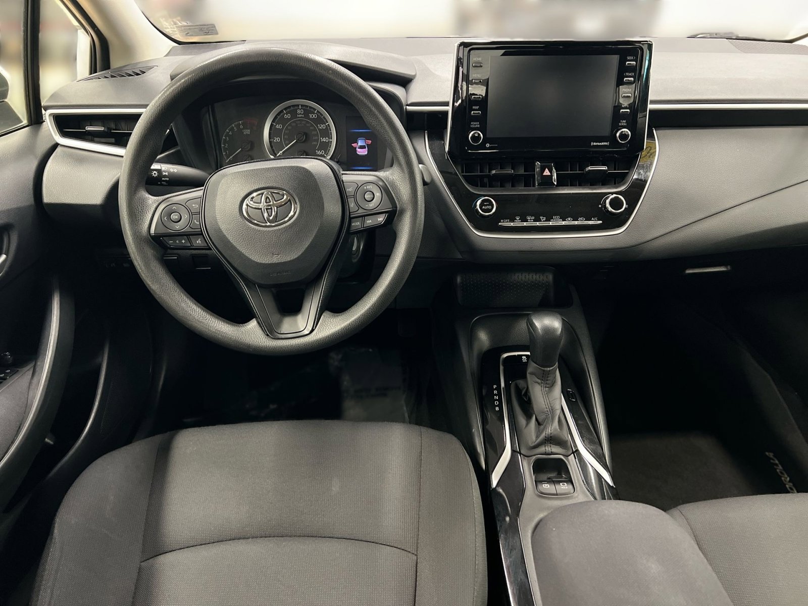 Used 2021 Toyota Corolla LE image 17