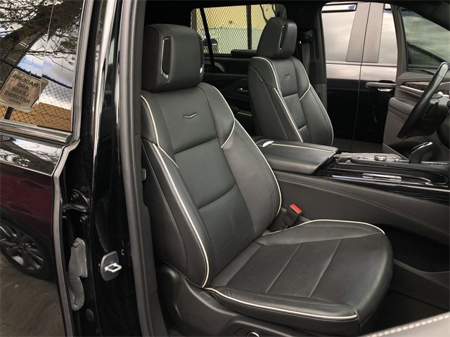 Used 2023 Cadillac Escalade Sport w/ Touring Package image 32