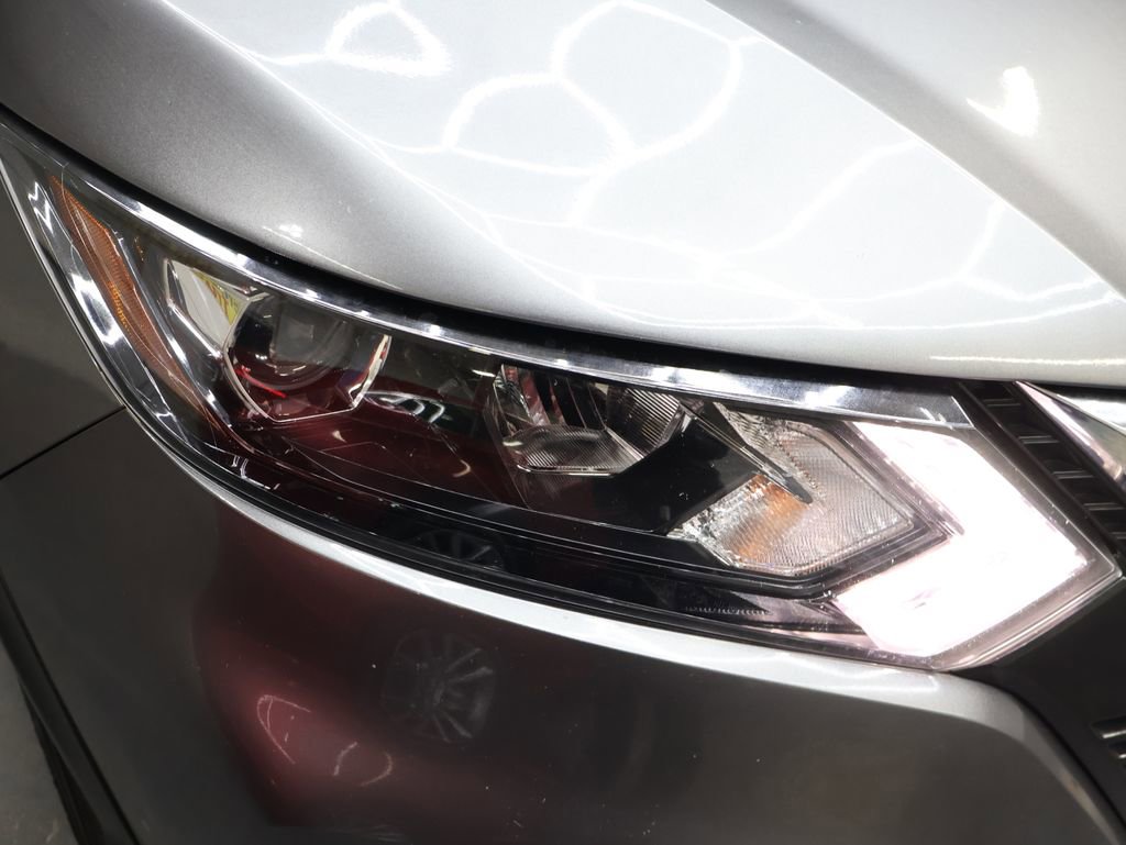 Used 2022 Nissan Rogue Sport S image 26