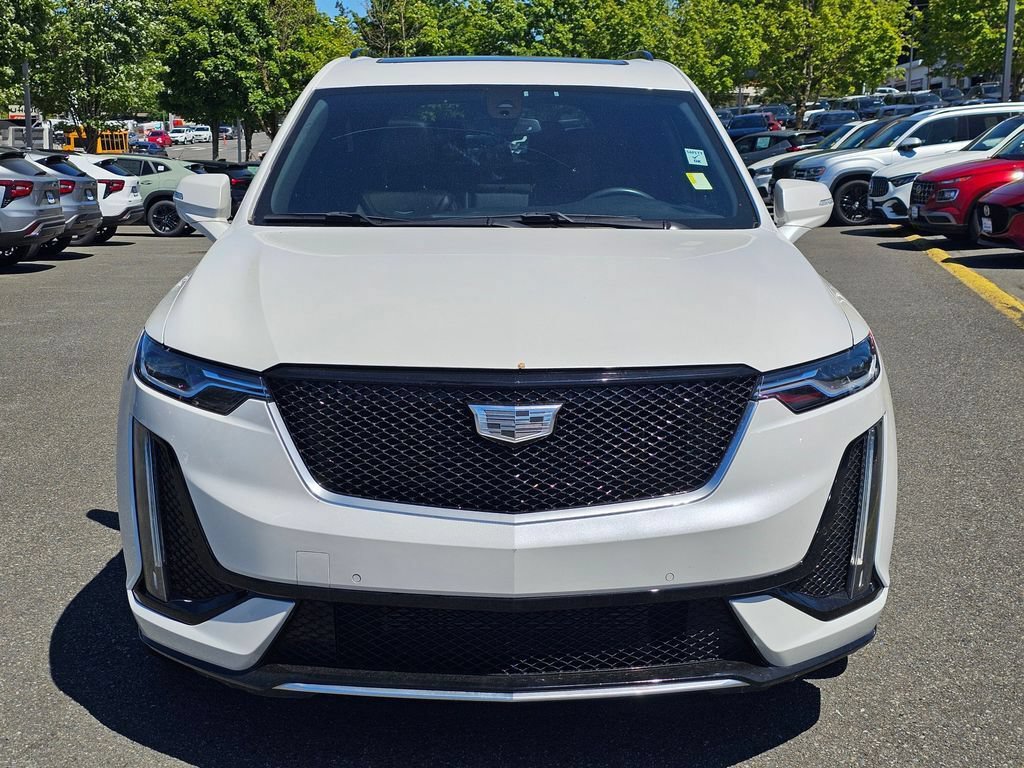 Used 2022 Cadillac XT6 Sport AWD/4WD image 2